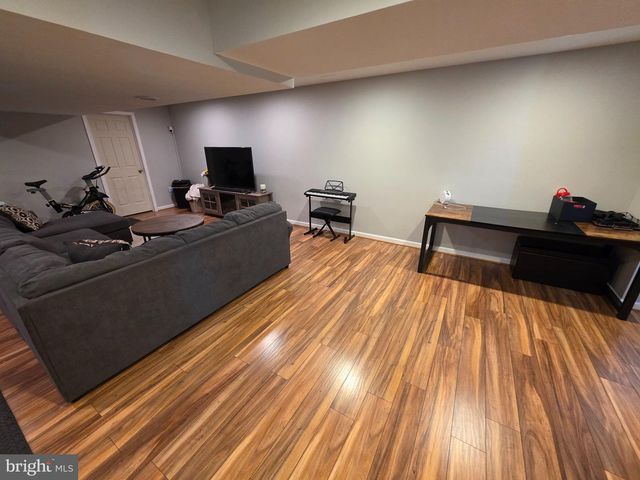 2125 HAYWARD AVE, Pennsburg, PA 18073