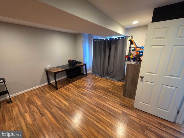2125 HAYWARD AVE, Pennsburg, PA 18073