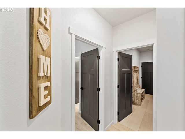 385 PACIFIC DUNES Dr, North Bend, OR 97459