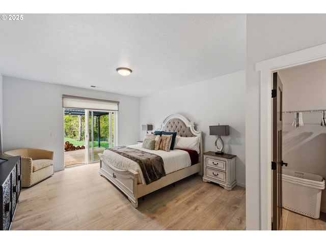 385 PACIFIC DUNES Dr, North Bend, OR 97459