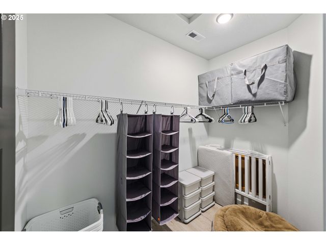 385 PACIFIC DUNES Dr, North Bend, OR 97459