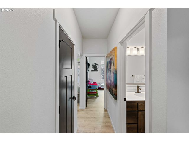 385 PACIFIC DUNES Dr, North Bend, OR 97459