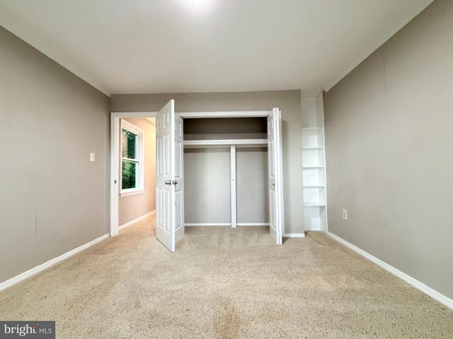 2823 CHABLIS CIR, Woodbridge, VA 22192