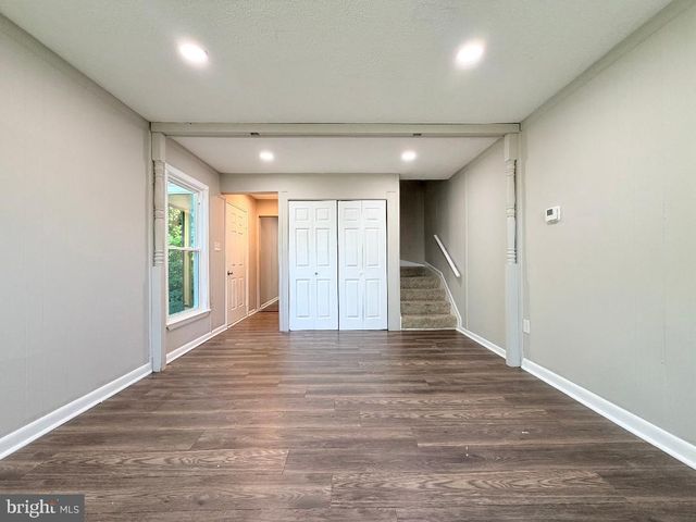 2823 CHABLIS CIR, Woodbridge, VA 22192