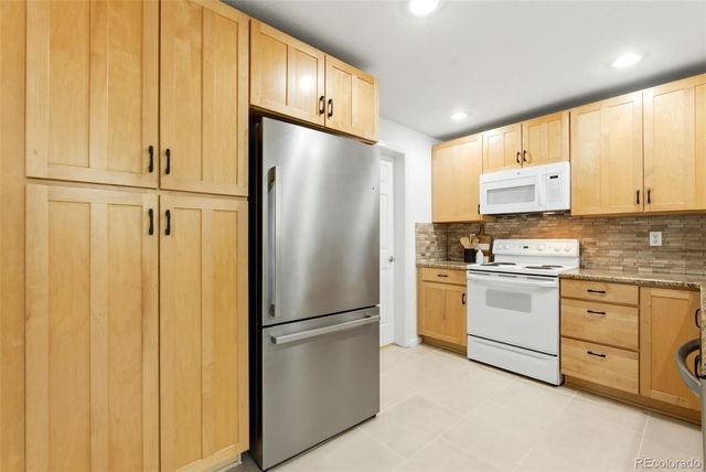 2153 S Fulton Circle 101, Aurora, CO 80247