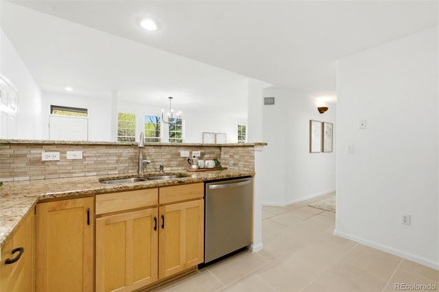 2153 S Fulton Circle 101, Aurora, CO 80247