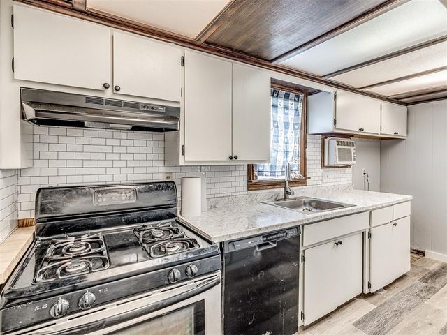 211 S 6th Street, Mcloud, OK 74851