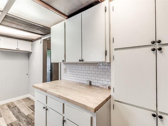 211 S 6th Street, Mcloud, OK 74851