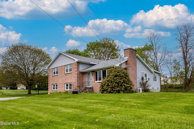 21 County Route 75, Stillwater, NY 12118