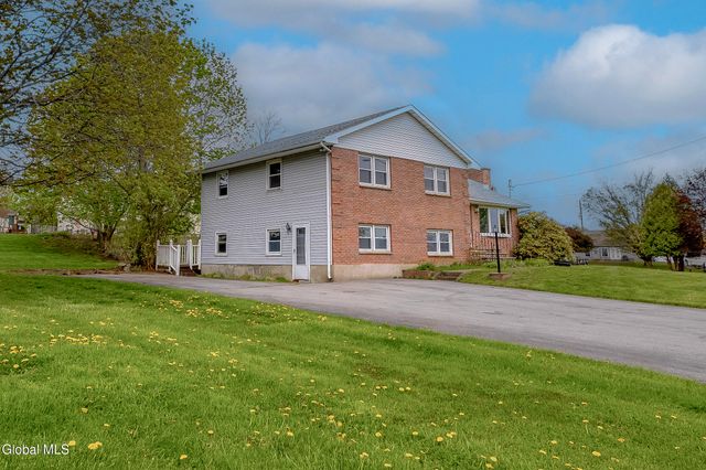 21 County Route 75, Stillwater, NY 12118