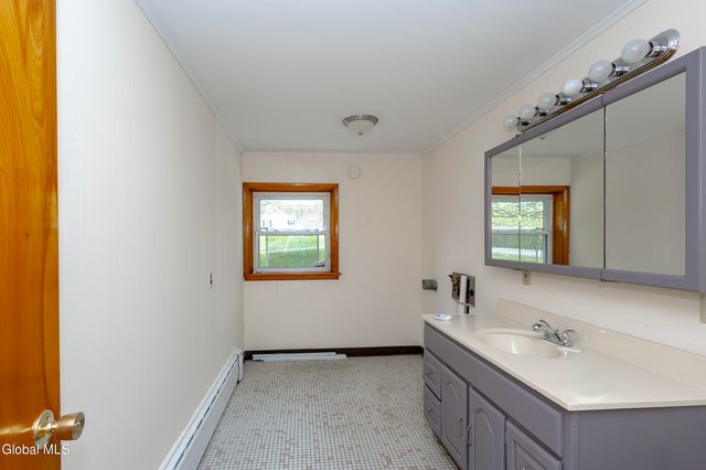 21 County Route 75, Stillwater, NY 12118