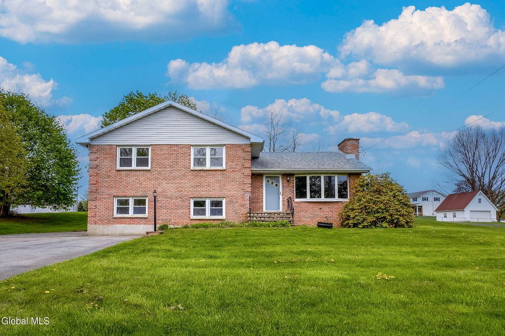 21 County Route 75, Stillwater, NY 12118