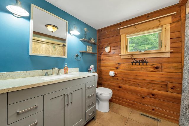 204 Evergreen Valley Road, Milton, NH 03851