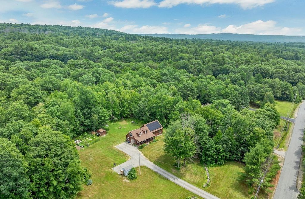 204 Evergreen Valley Road, Milton, NH 03851