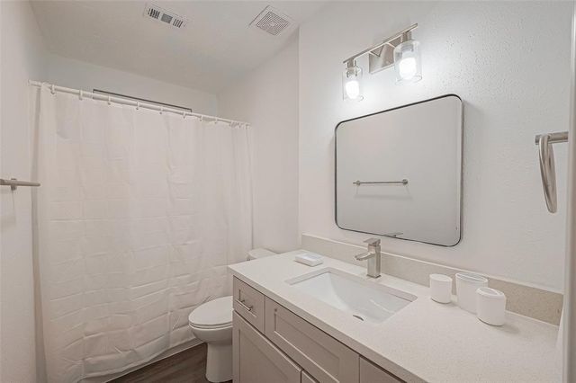 26415 Hunters Hollow Drive, Spring, TX 77380