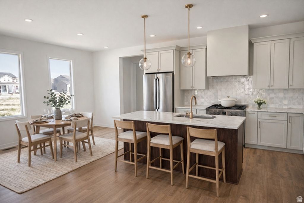 Image 2 of property listing at 3684 W 2170 3684 #112, Syracuse, UT 84075