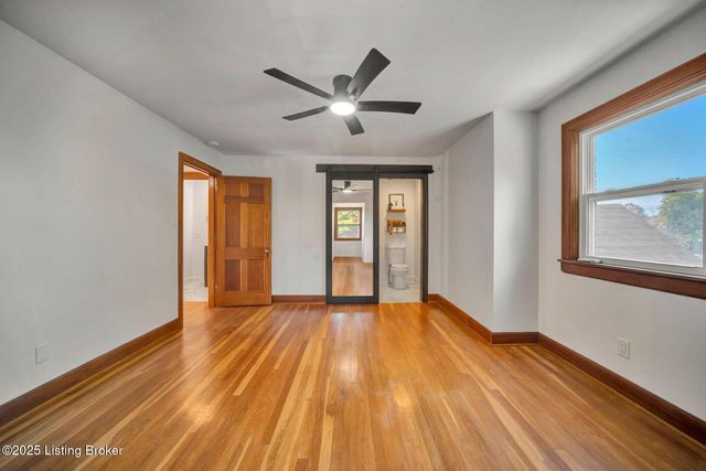 2206 Sieger Villa Ct, Louisville, KY 40218