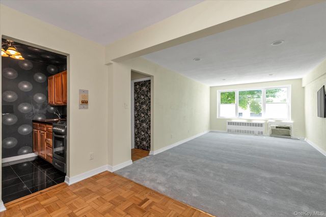 490 Atlantic Avenue 108, East Rockaway, NY 11518