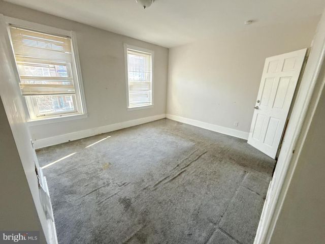 135 W SEYMOUR ST, Philadelphia, PA 19144