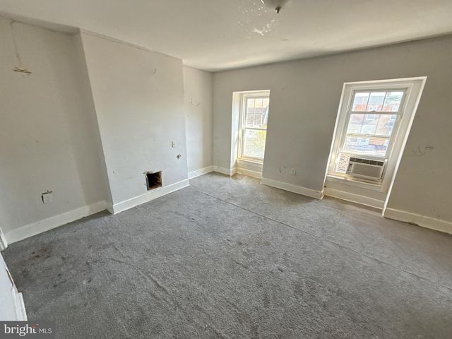 135 W SEYMOUR ST, Philadelphia, PA 19144