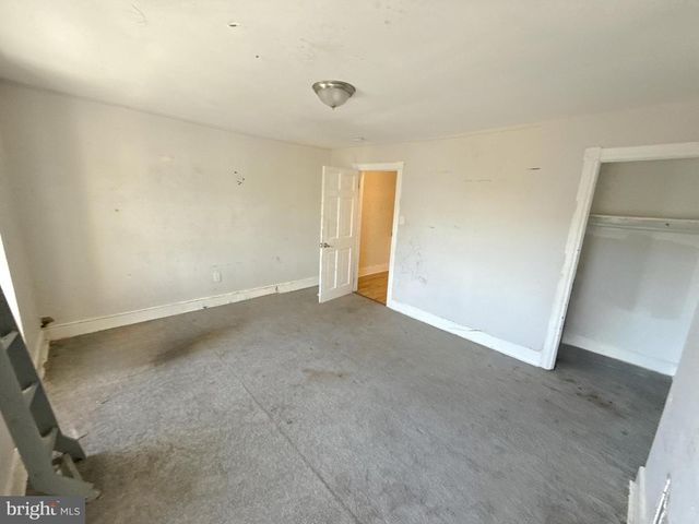 135 W SEYMOUR ST, Philadelphia, PA 19144