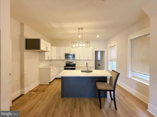 135 W SEYMOUR ST, Philadelphia, PA 19144