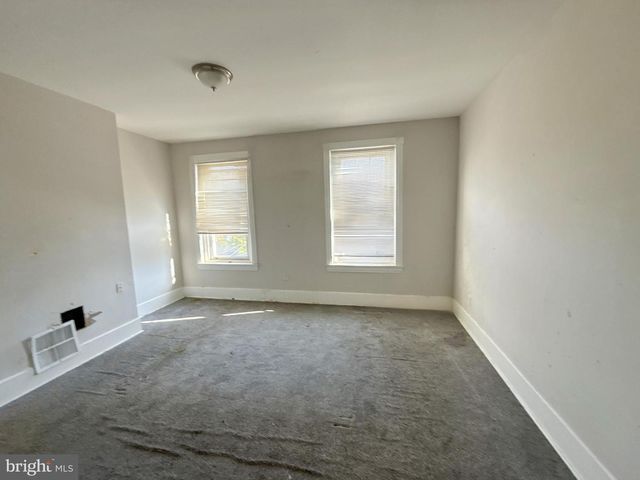 135 W SEYMOUR ST, Philadelphia, PA 19144