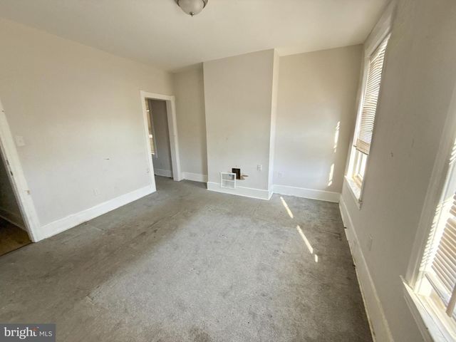 135 W SEYMOUR ST, Philadelphia, PA 19144