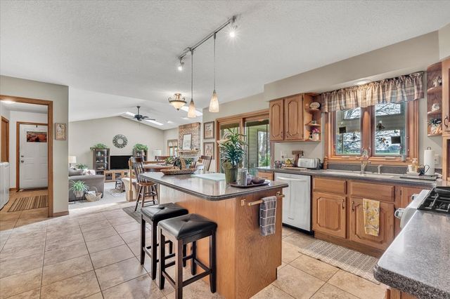 5406 20th Avenue Court, Moline, IL 61265