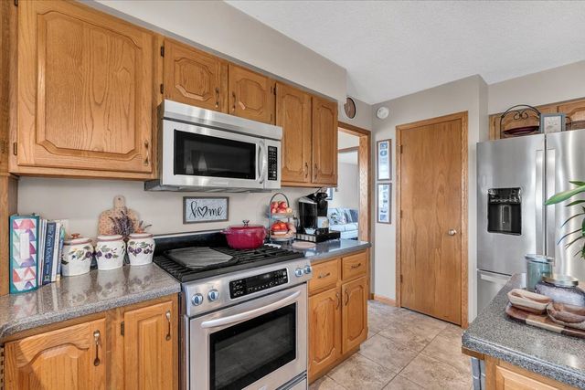 5406 20th Avenue Court, Moline, IL 61265