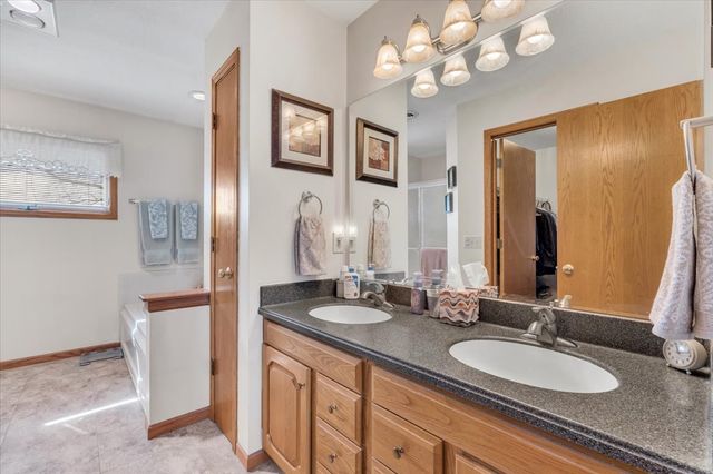 5406 20th Avenue Court, Moline, IL 61265