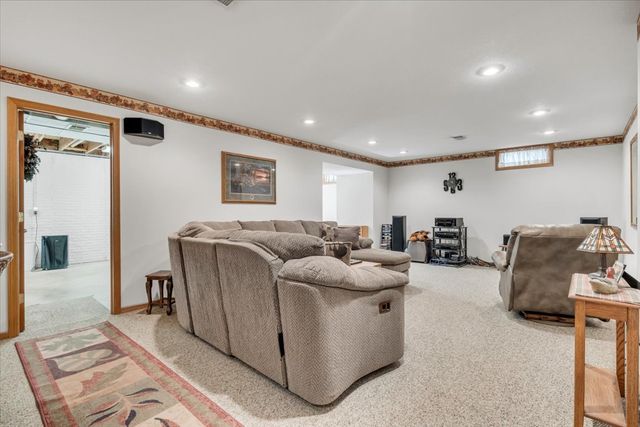 5406 20th Avenue Court, Moline, IL 61265