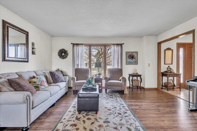 5406 20th Avenue Court, Moline, IL 61265