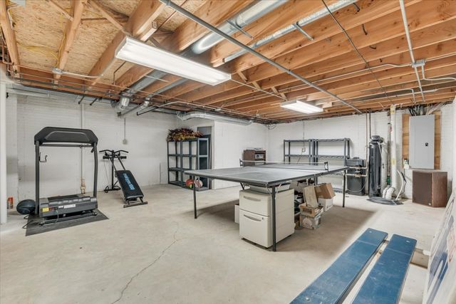 5406 20th Avenue Court, Moline, IL 61265