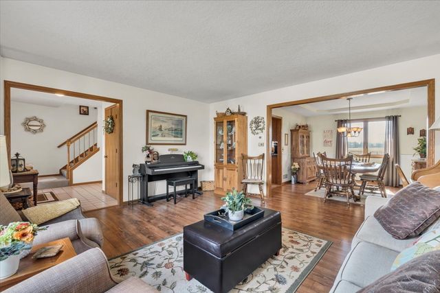 5406 20th Avenue Court, Moline, IL 61265