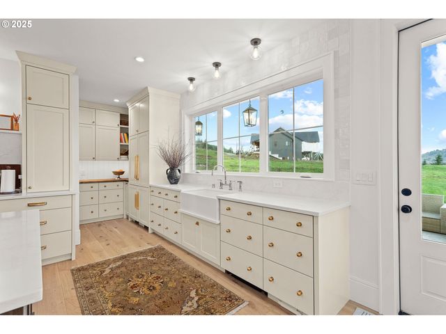 242 CORNERSTONE Ln, Woodland, WA 98674