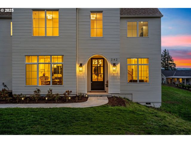 242 CORNERSTONE Ln, Woodland, WA 98674