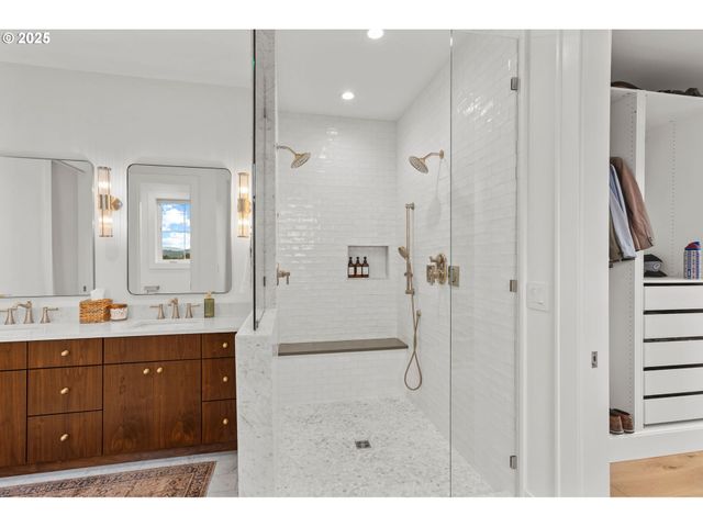 242 CORNERSTONE Ln, Woodland, WA 98674