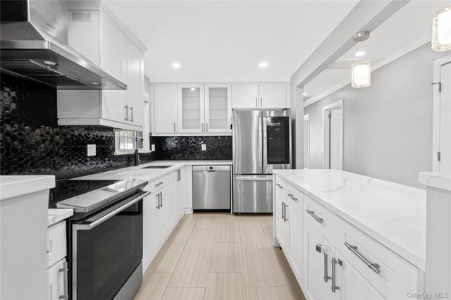 2538 1st Avenue, East Meadow, NY 11554