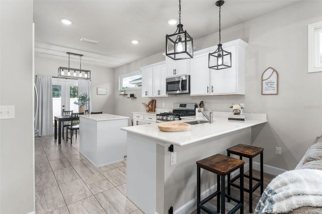 24586 SW 17TH PLACE, Newberry, FL 32669