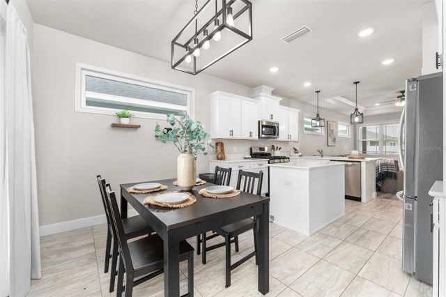 24586 SW 17TH PLACE, Newberry, FL 32669