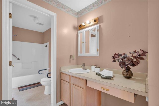 29 MELONY LANE, Blackwood, NJ 08012