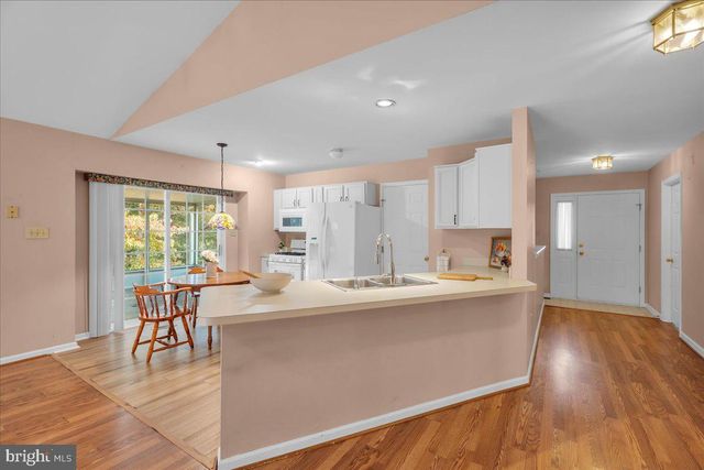 29 MELONY LANE, Blackwood, NJ 08012