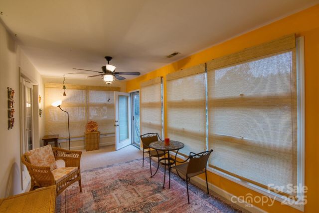 532 Woodfield Lane, Hendersonville, NC 28791