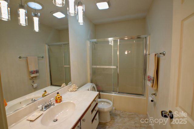 532 Woodfield Lane, Hendersonville, NC 28791