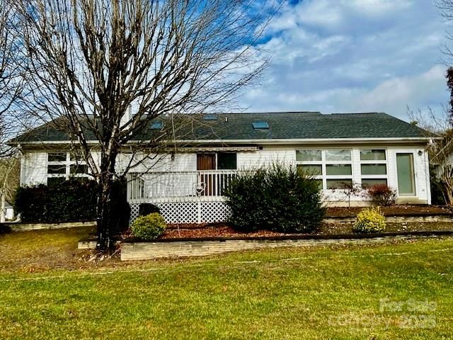 532 Woodfield Lane, Hendersonville, NC 28791