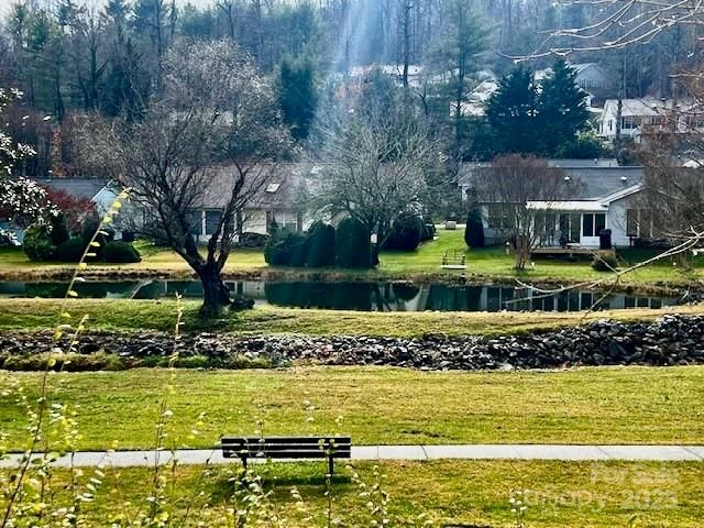 532 Woodfield Lane, Hendersonville, NC 28791