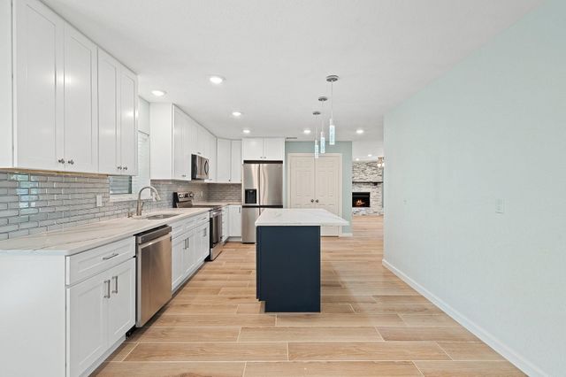 2101 Country Dell Drive, Garland, TX 75040