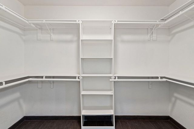 2101 Country Dell Drive, Garland, TX 75040