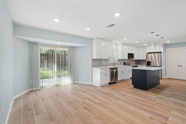 2101 Country Dell Drive, Garland, TX 75040